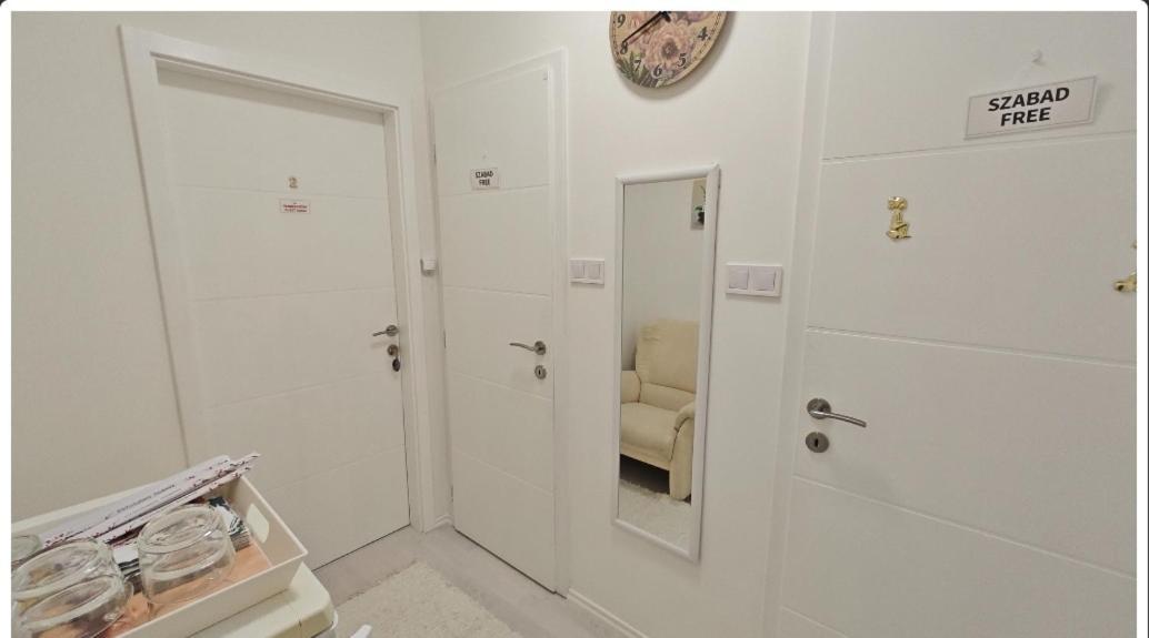 Derkovits Appartman Szombathely Esterno foto